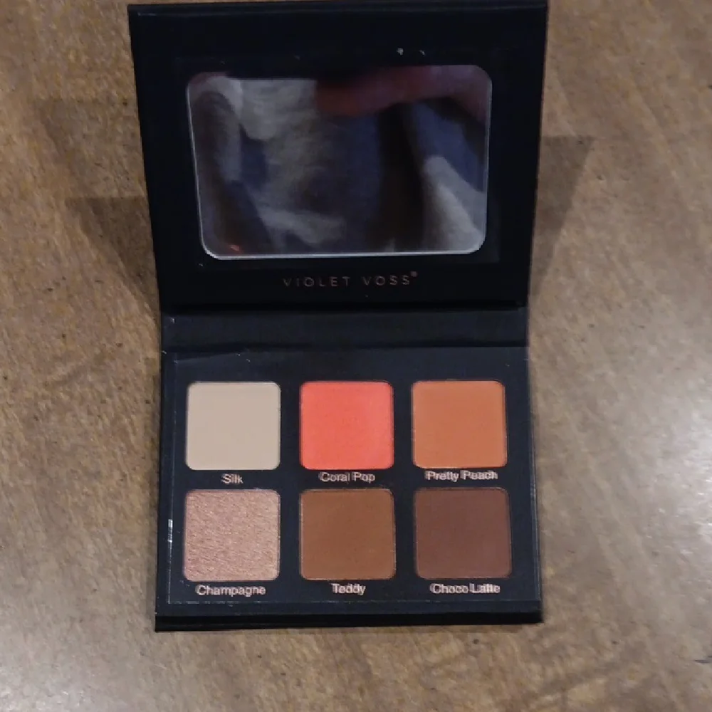 Violet Voss Eye Palette — Black with Rose Gold Accents